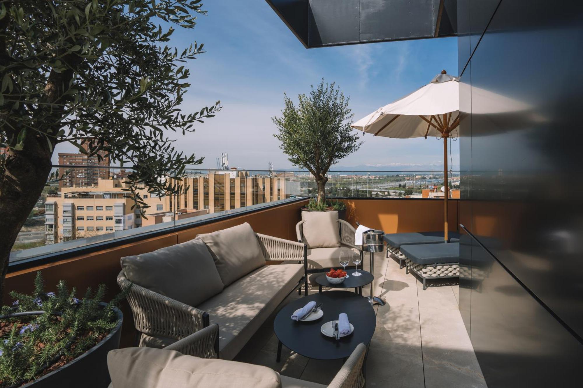 Hotel Pinar Plaza Madrid Exterior photo