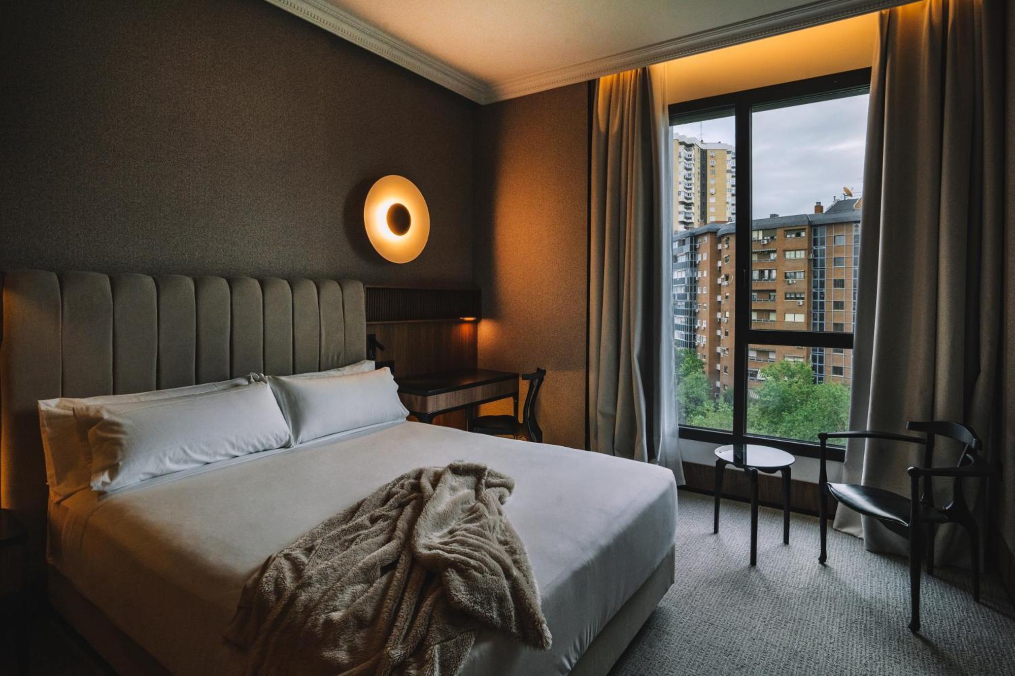 Hotel Pinar Plaza Madrid Exterior photo